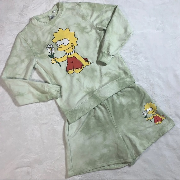 Lisa Simpson Sweatshirt/Shorts set size XS/S - Picture 1 of 16